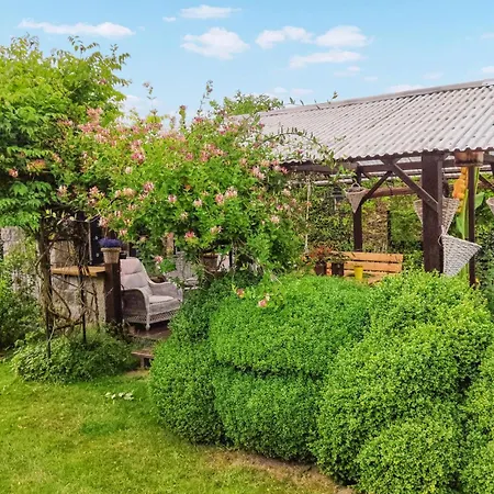 2 Bedroom Gorgeous In *